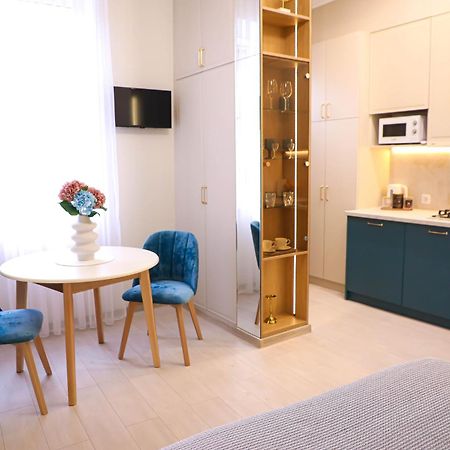 Modern Apartment, 3Mins To Opera Λβιβ Εξωτερικό φωτογραφία